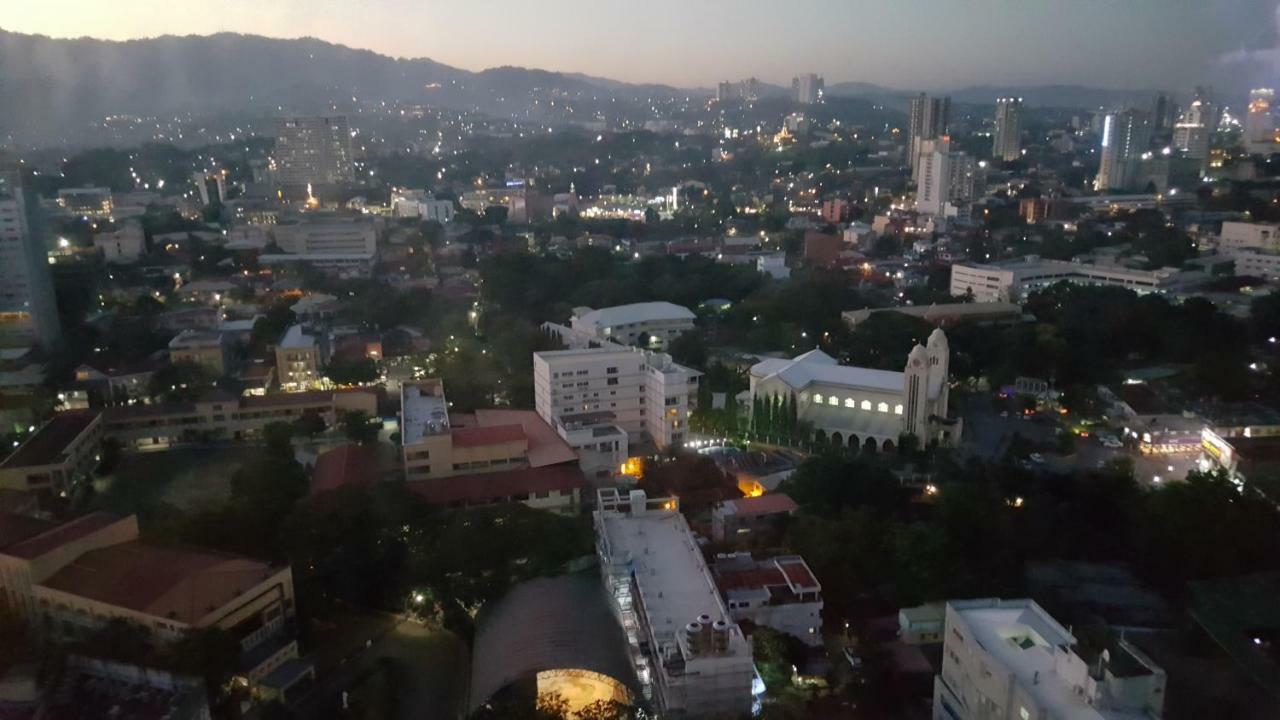Khalil'S Horizons 101 Studio Type Condominium Cebu Extérieur photo